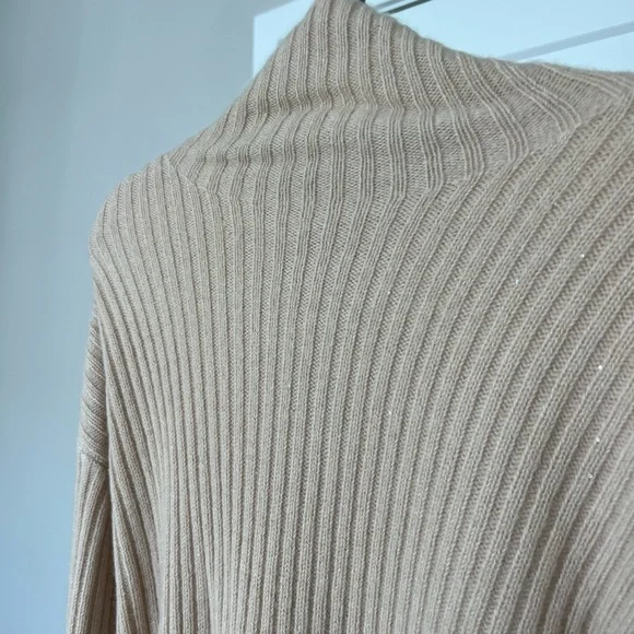 NWT Cream Knit Sweater - Picture 4 of 4